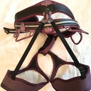 Petzl Rock Climbing Harness, size Small